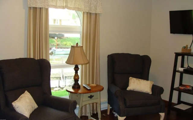 On Pointe Lakefront Resort