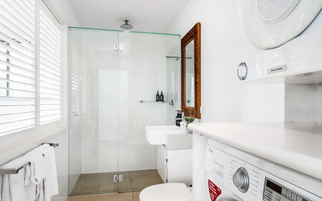 Отель The Sebel Byron Bay