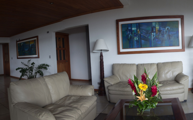 Ficus Sunset Suites