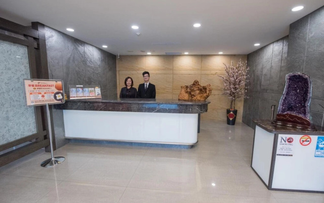 Junli Hotel