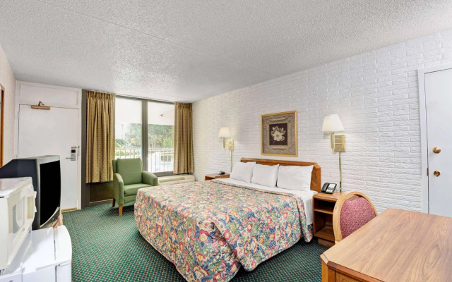 Days Inn by Wyndham Galloway / Atlantic City Area