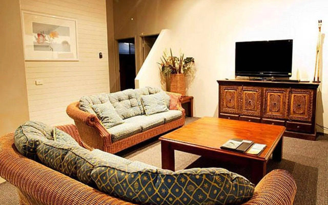 Nautilus Beachfront Villas & Spa