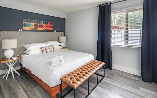 WanderJaunt - Camelback East Apts