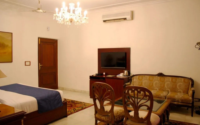 Hotel Africa Avenue Anand Lok