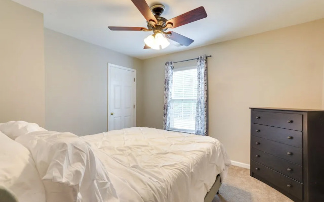 Charming North Charleston Townhome - Pets Welcome!