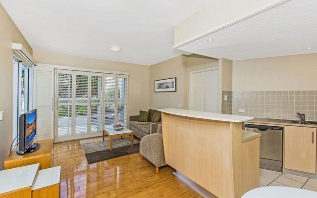 Resort On The Beach With A Pool View 2106/07 – Guest Rooms – Kingscliff