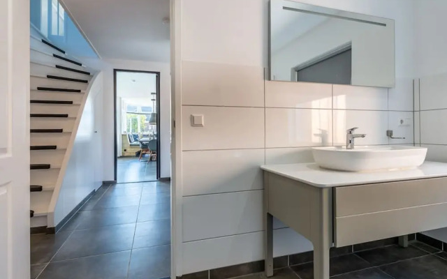 Detached new 10-person Villa in Holiday Park
