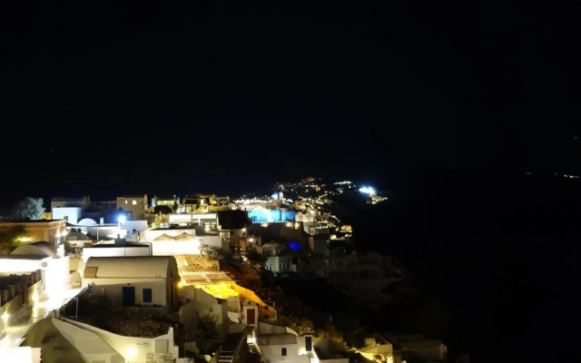 Top Oia