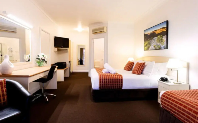Bowen Inn Motel