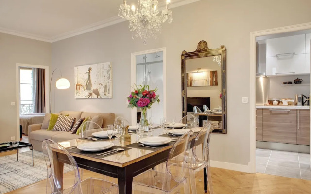 Paris Blanc Manteau Residence