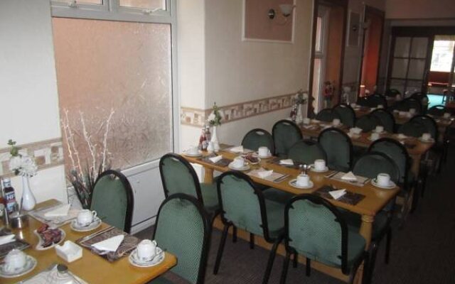 Clifton Private Hotel