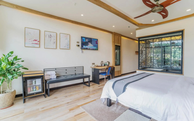 The Bamboo Leaf Yangshuo