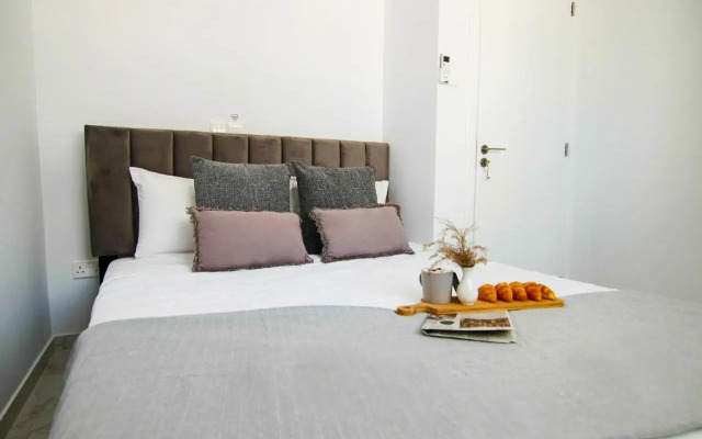 Phaedrus Living Seaside Luxury Flat Athina 21