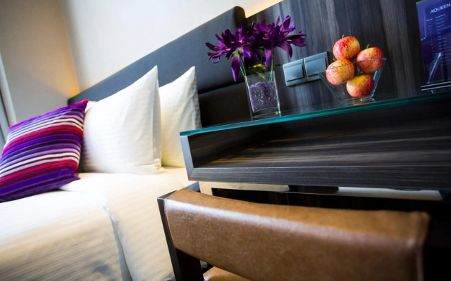 Aqueen Hotel Paya Lebar