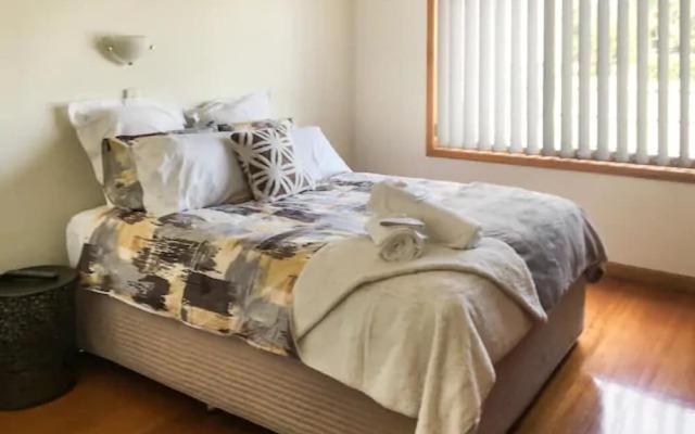 Rye Sleeps 10, Great Weekender