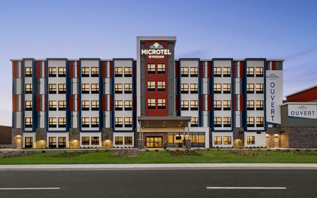 Microtel Inn & Suites By Wyndham Boisbriand