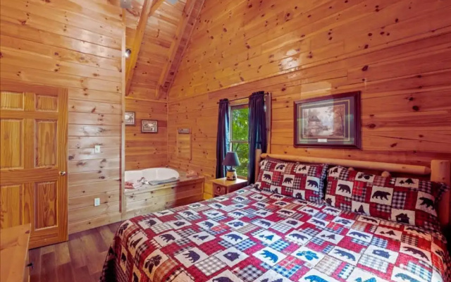 Backwoods Secluded Cabin Escape for 8 Guests