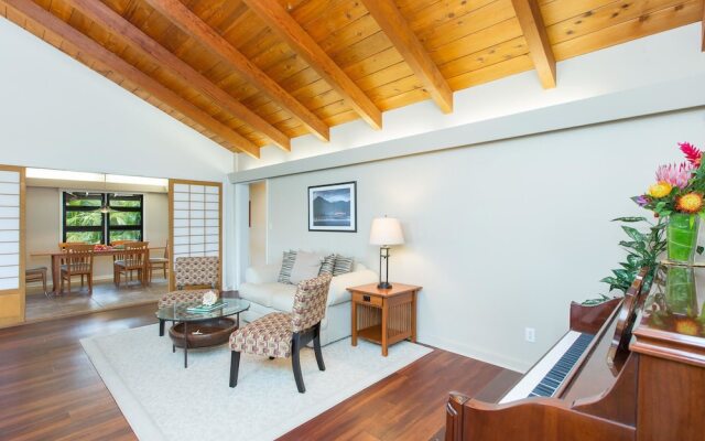 Hale Poola 5 Bedroom Home