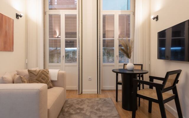 Mouzinho da Silveira 215 by LovelyStay