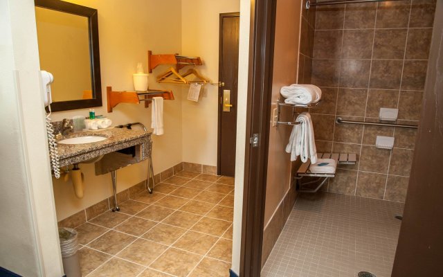 Holiday Inn Express Airport - Tucson, an IHG Hotel