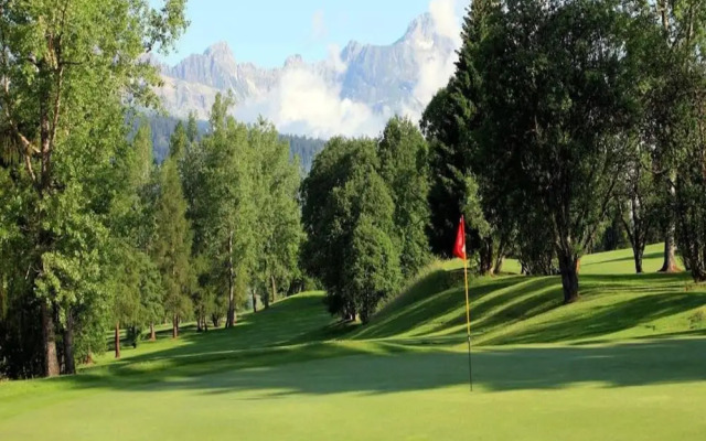 Stylish Chalet in Charming Megeve