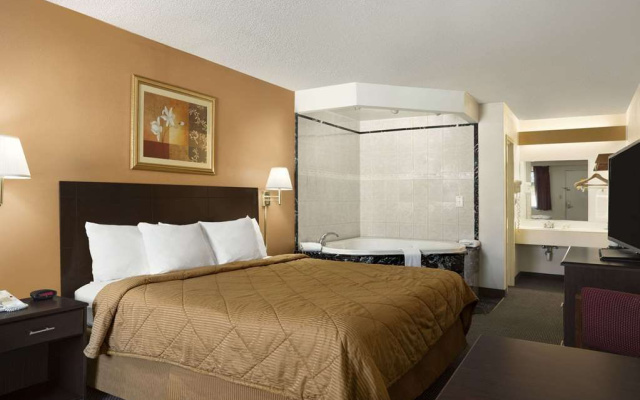 Rodeway Inn & Suites Monroeville-Pittsburgh
