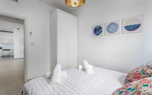 luxury garden apartment heated pool