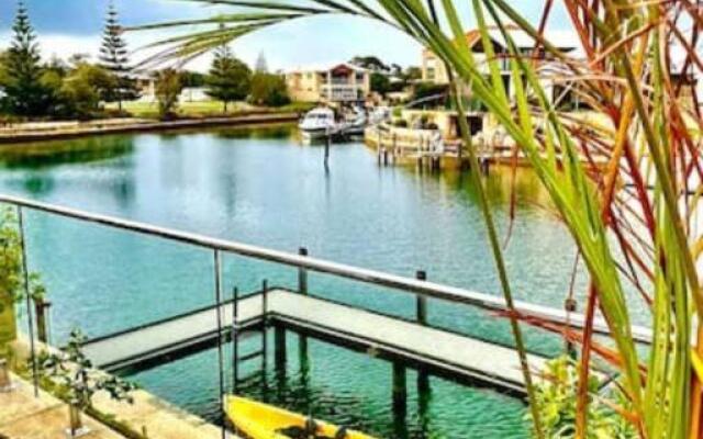 Sandpiper Island Tranquil Waterfront Views & Jetty