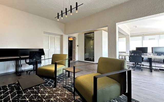 Anchor Bay Guest House