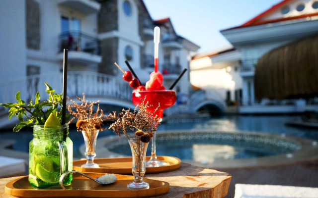 The PINEHILL Hotel & Suites