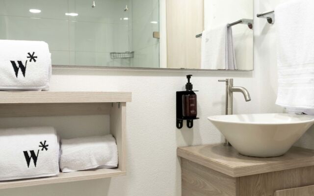 w Spectacular 1BR With Terrace at Poblado