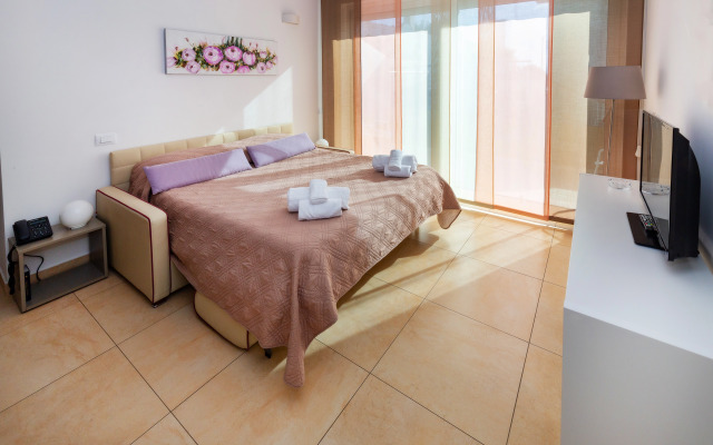 Zeus Residence Hotel