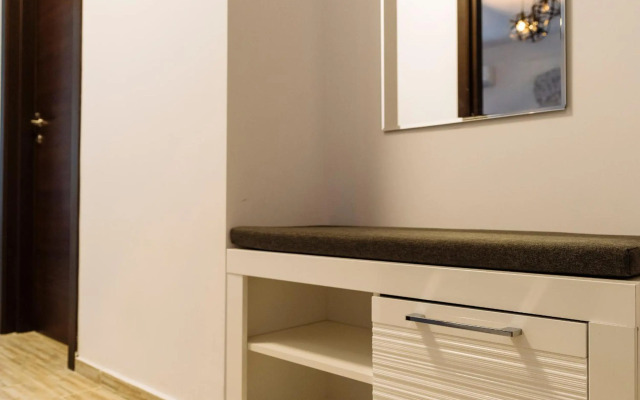 Cozy Special Pallady Apartament with Heated Courtyard