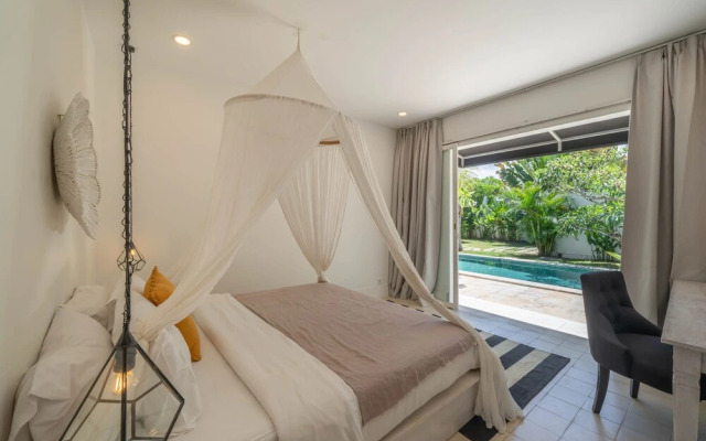 Villa Kelapa Putih