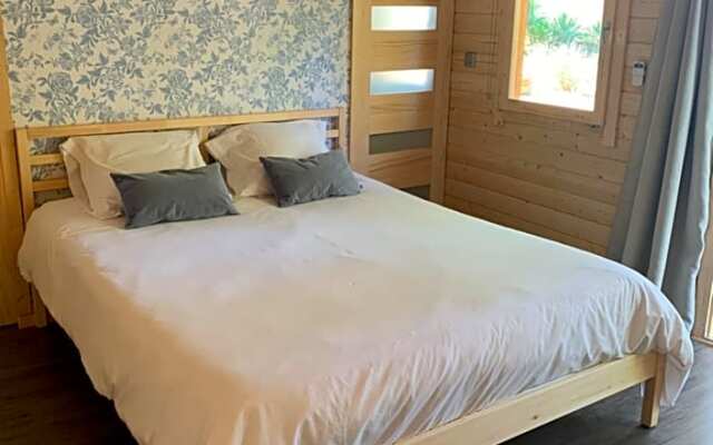 Chambre privée avec accès piscine