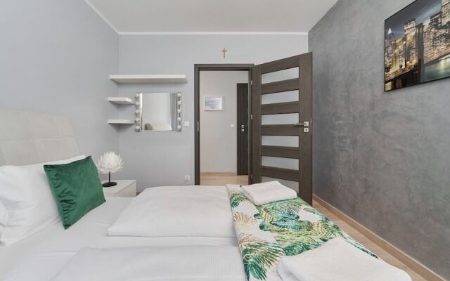 Family Apartment With AC by Renters
