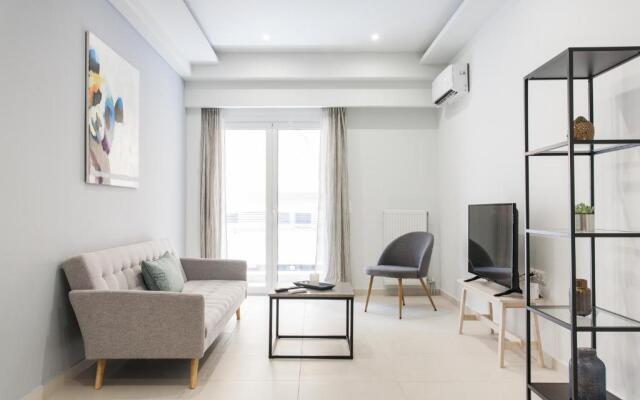 Minimal 2 BR near Olympic Stadium - 15 min walk