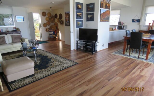 Beach Front The Wedge - Adults Only