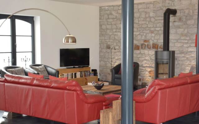 Cozy Farmhouse in Gesves with Covered Terrace