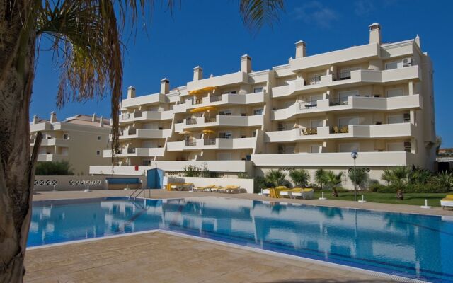 Beautiful 2-bed Apartment in Albufeira