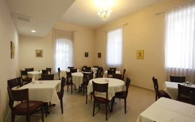 Valide Hotel