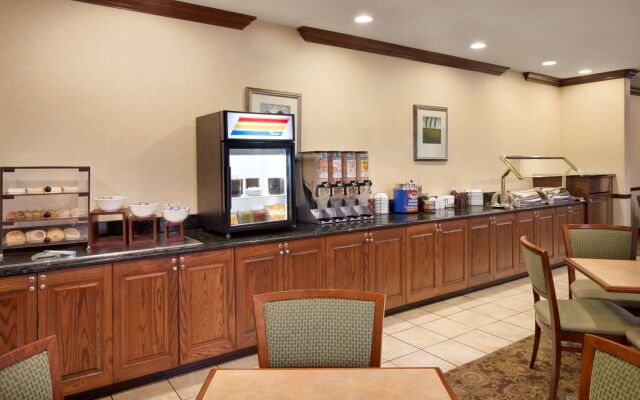 Country Inn & Suites by Radisson, Champaign North, IL