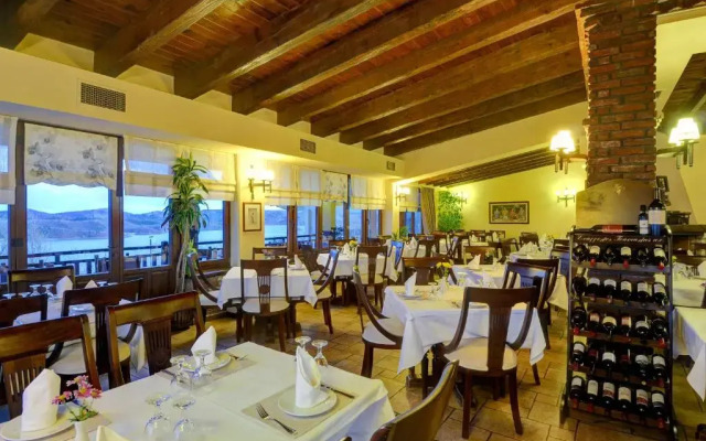 Naiades hotel resort & Conference