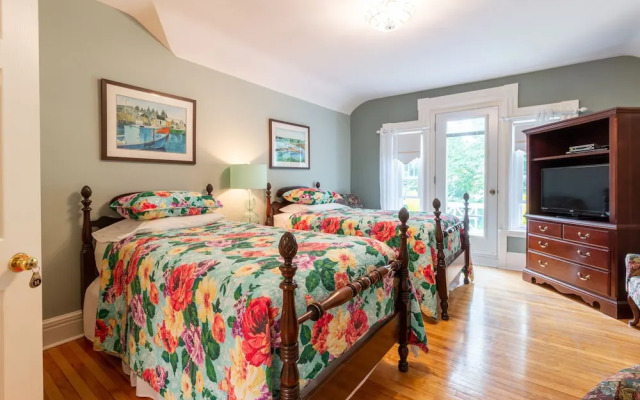 The Dawson House Bed & Breakfast