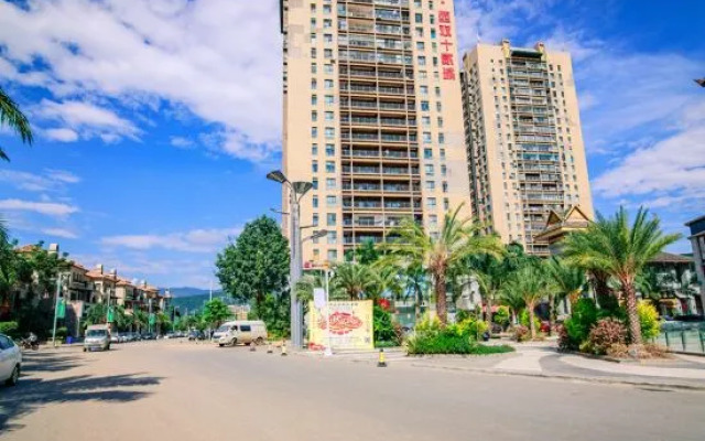 Wanheng Apartment (Xishuangbanna Splashed Water Plaza Flagship Store)