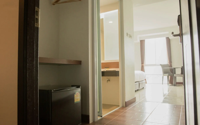 B2 Hat Yai Rat Uthit Boutique & Budget Hotel