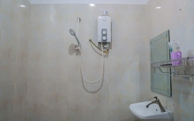 New Dragon Inn Guest House