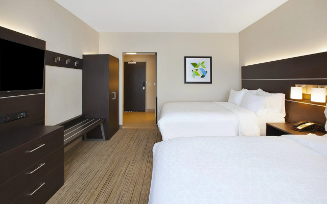 Holiday Inn Express Auburn Hills South by IHG