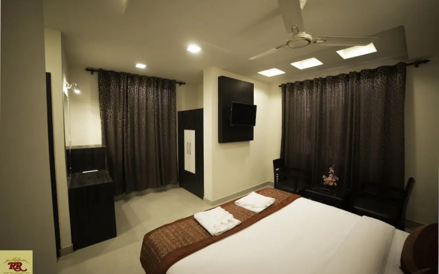 Royal Rosette Lake View Boutique Hotel