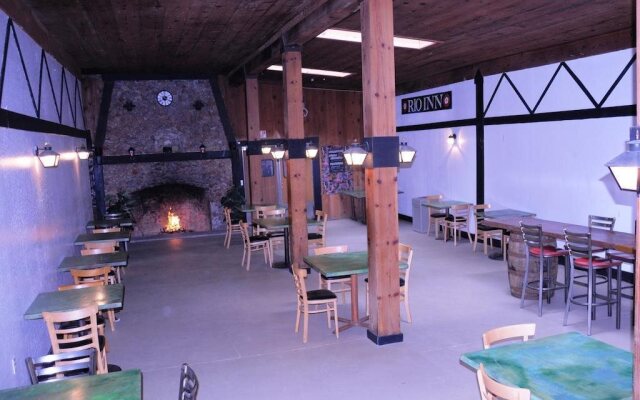 Rio Nido Lodge at the Russian River